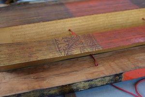 Birmanisches Palmblatt-Manuskript (Holz und Pergament)