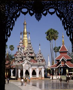 Der Tazaung der Shwedagon-Pagode, erbaut 1453-72