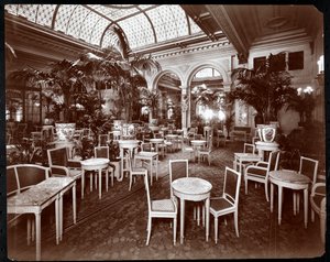 Lounge im Plaza Hotel, ca. 1907