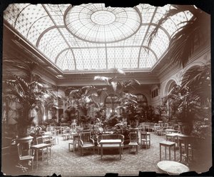 Lounge im Plaza Hotel, ca. 1907