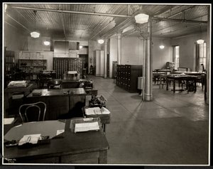 Hauptbüro der Carolyn Wäscherei in der 111 East 129th Street, East Harlem, New York, 1929 von Byron Company