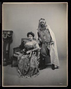 Porträt eines unbekannten Mannes und einer Frau beim James Hazen Hyde Ball, New York, 31. Januar 1905