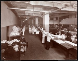 Der Waschraum im Hotel McAlpin, 1913