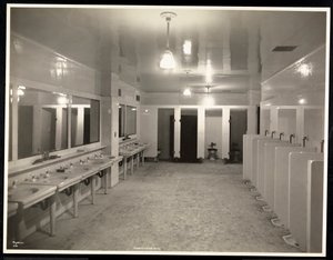 Toiletten im Hotel Pennsylvania, 1918