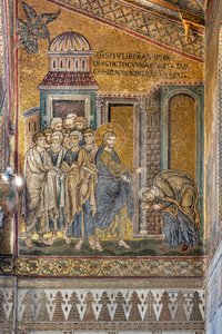 Jesus heilt die bucklige Frau von ihrem Buckel, byzantinisches Mosaik, Episoden aus dem Leben Christi, XII-XIII. Jahrhundert von Byzantine