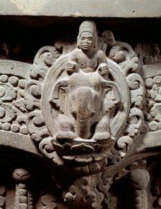 Der Gott Indra in der Mitte auf Airavana und die Marut, die Götter des Sturms und des Windes. Steinbalken im Stil von Sambor Prei Kuk (600-650). Aus Kambodscha. Paris, Guimet Museum, Nationalmuseum für asiatische Kunst von Cambodian