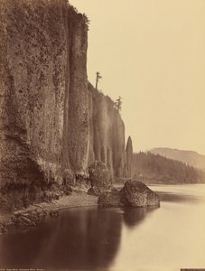 Kap Horn, Columbia River, Oregon, 1867 von Carleton Emmons Watkins