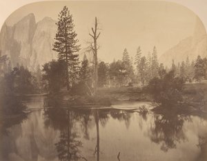 Flussblick Talabwärts, Cathedral Rock links, 1861 von Carleton Emmons Watkins