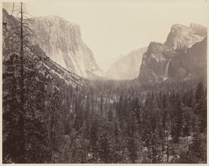 Das Yosemite-Tal vom Mariposa-Trail, 1865-1866 von Carleton Emmons Watkins
