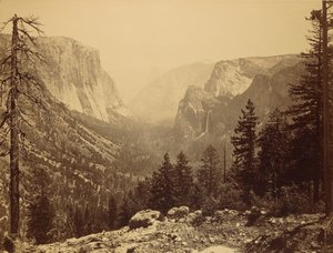 Das Yosemite-Tal vom Inspiration Point, Mariposa Trail / [Allgemeine Ansicht des Tals - vom Inspiration Point] von Carleton Watkins