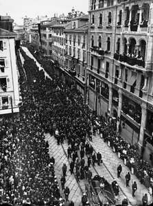 Beerdigung des Erzherzogs von Österreich Franz Ferdinand, am 2. Juli 1914 von Carlo Wulz