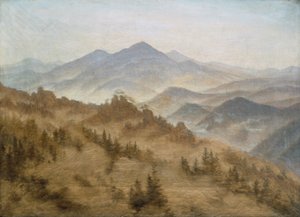 Gebirge bei aufsteigendem Nebel