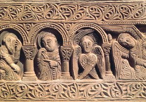 Relief, das Heilige mit einem Seraph zeigt, Detail vom Türsturz des Portals von Catalan School