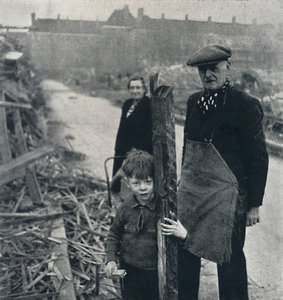Familie aus dem East End, 1941