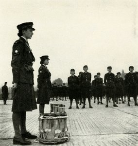 W.A.A.F. Band bei der Parade, ca. 1943 von Cecil Beaton