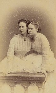 Porträt von Großherzogin Alexandra Iosifovna und Großherzogin Olga Konstantinovna von Russland von Charles Bergamasco