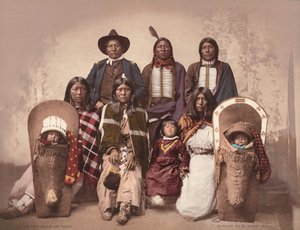 Ute-Häuptling Severo und Familie, ca. 1885, veröffentlicht 1900 (Foto) von Charles A. Nast