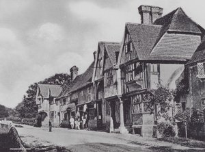 Chiddingstone Village (s/w Foto) von Charles Essenhigh Corke
