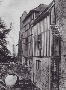Ightham Mote (s/w Foto) von Charles Essenhigh Corke