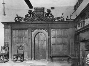 Bildschirm in der unteren Halle, Datum 1558