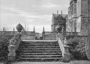 Die Terrassentreppe vom versunkenen Privaten Garten von Charles Latham