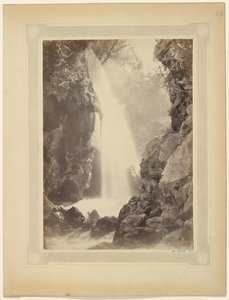 Wasserfall und Felsen, Südfrankreich von Charles Nègre