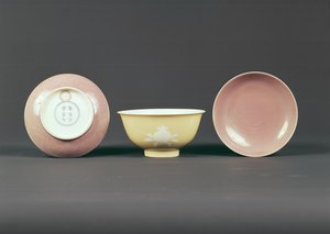 Runde Schale, Chien Lung Periode (1736-95) von Chinese School