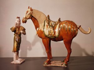 Pferd und Stallbursche, Tang-Dynastie (618-907) von Chinese School