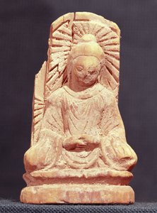 Sitzender Buddha in Meditation, aus Tumshuq (Xinjiang) 4.-5. Jahrhundert