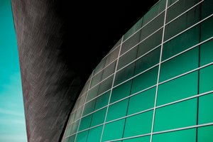 Abstrakte türkisfarbene Architektur