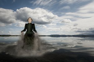 Ätherische Frau Stillwasser von Christine von Diepenbroek