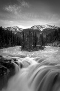 Majestätischer Bergwasserfall