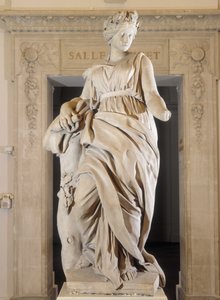 Die Muse. Steinskulptur