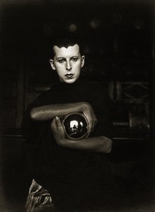 Selbstporträt, um 1927 von Claude Cahun