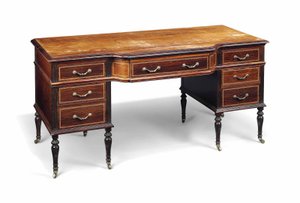 Spätviktorianischer mit Ormolu verzierter Rosenholz-Schreibtisch, spätes 19. Jahrhundert