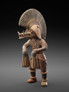 Tänzer mit Krokodilhelm, 300 v. Chr.-300 n. Chr. (Irdenware mit Spuren von polychromem Pigment) von Culture Colima