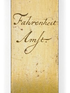 Signierte Thermometerskala