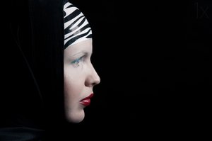 Geheimnisvolles Frauenprofil