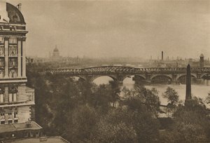 Adelphi Terrace mit Blick auf den Fluss ostwärts vom Hotel Cecil zur Tower Bridge, ca. 1935