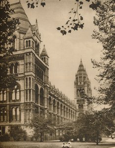 Romanische Front des Naturhistorischen Museums, ca. 1935