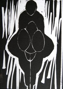 Ausdrucksstarke Schwarz-Weiß-Figur von Doris Schmitz