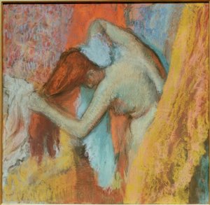 Frau bei der Toilette