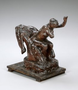 Frau, die in einem Sessel sitzt und ihre linke Achselhöhle abwischt, ca. 1890er