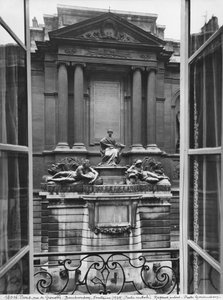 Ansicht des Brunnens der vier Jahreszeiten, zentraler Teil, rue de Grenelle (Detail)