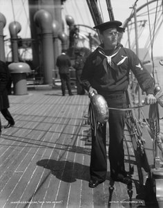 U.S.S. Raleigh, New York oder Pleite, 1894-1901