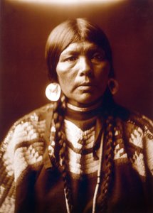 Indianische Frau, die Frau von Ow High, ca. 1905, Foto von Edward S. Curtis