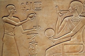 Königin Kawit bei ihrer Toilette, vom Sarkophag der Königin Kawit, gefunden in Deir el-Bahri, Mittleres Reich, ca. 2061-2010 v. Chr.