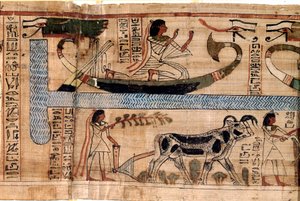 Ägyptische Antiquität: der Name des Verstorbenen Aner auf dem Boot des Osiris, Szene des Pflügens und Wiegens der Seelen (Psychostase). Papyrus aus einem Totenbuch, 20. Dynastie, aus Theben. Turin, Ägyptisches Museum