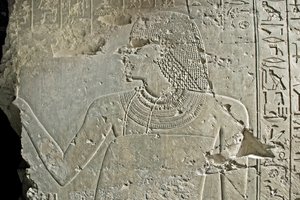 Ägyptische Antiquität: Darstellung des Wesirs Ramose. Flachrelief aus seinem Grab (18. Dynastie). Luxor, Theben, Grab der Adligen Ägypten
