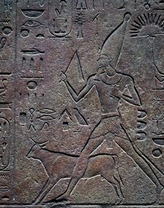 Königin Hatschepsut in Begleitung des Apis-Stiers während der Zeremonien des Jubiläumsfestes, Relief, Tempel des Amun, Karnak-Tempelkomplex (Unesco-Welterbeliste) von Egyptian 18th Dynasty